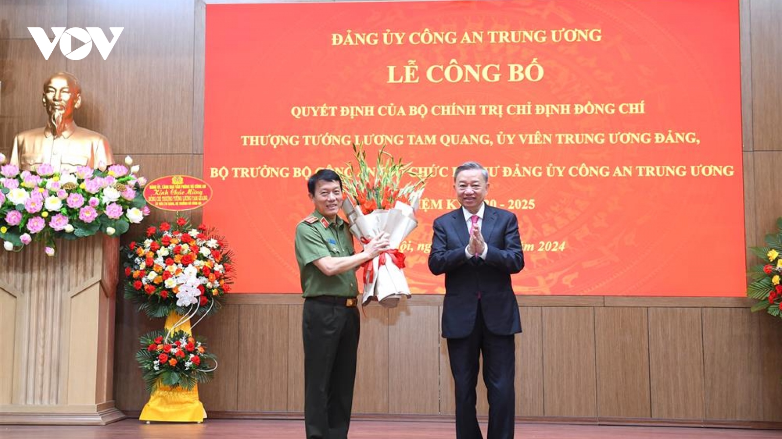 Chủ tịch nước Tô Lâm bàn giao công tác với Bộ trưởng Công an Lương Tam Quang