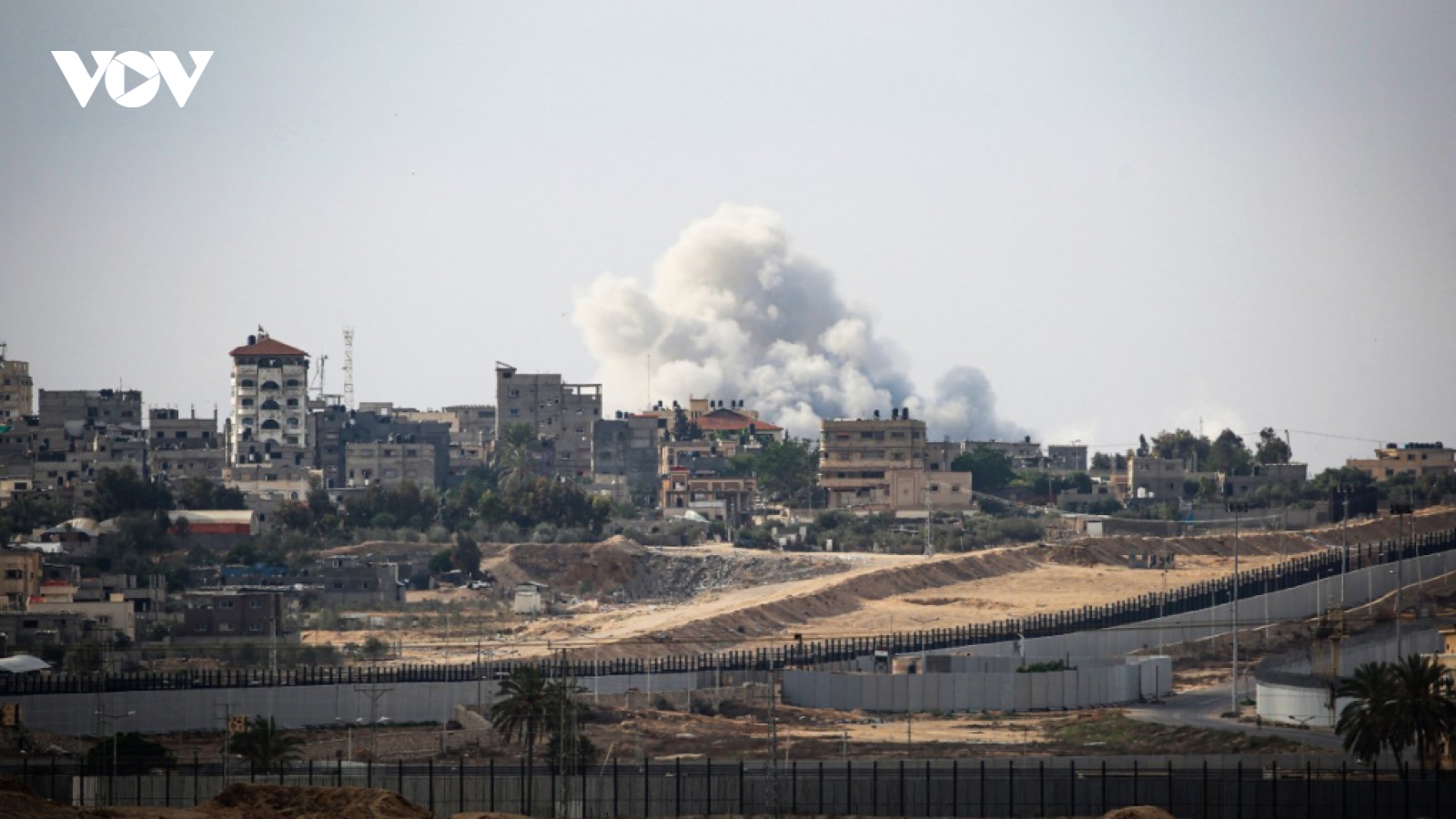 Israel tiếp tục không kích hàng loạt mục tiêu Hezbollah