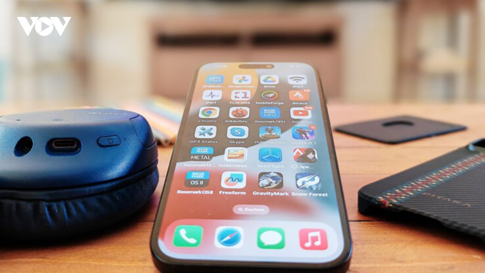 Gần như mọi iPhone cập nhật lên iOS 18 không hỗ trợ toàn bộ Apple AI