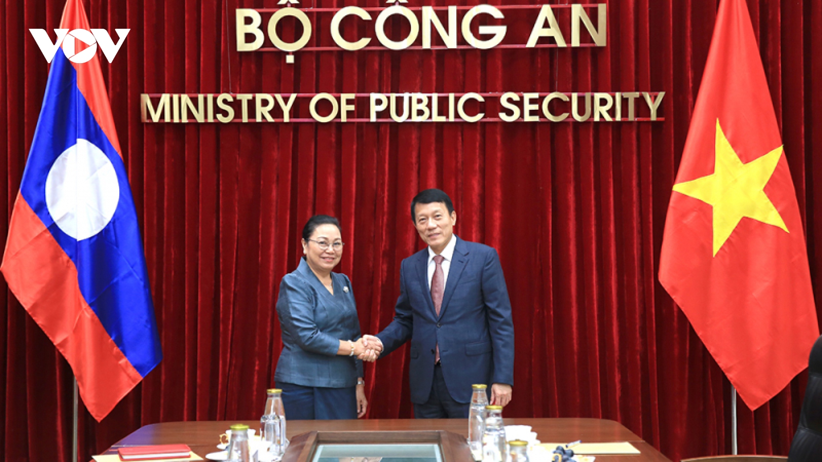 Bộ trưởng Bộ Công an Lương Tam Quang tiếp Đại sứ Lào tại Việt Nam