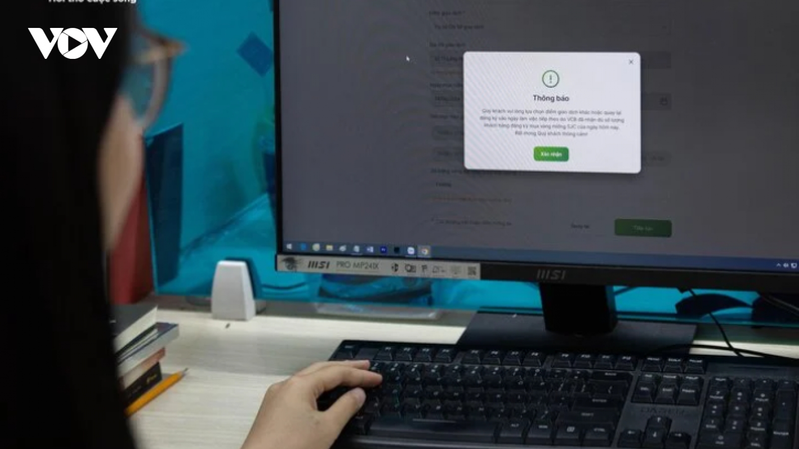 Ngân hàng bán vàng online, khách canh nhiều ngày vẫn khó mua