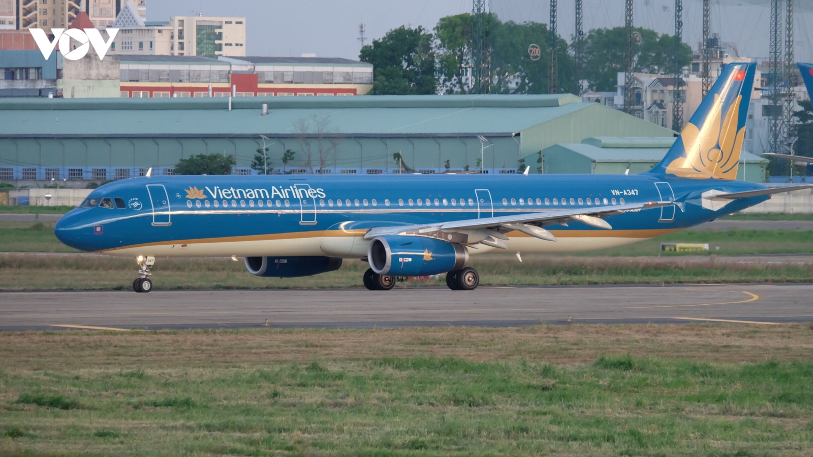 Vietnam Airlines điều chỉnh nhiều chuyến bay tới Cam Ranh
