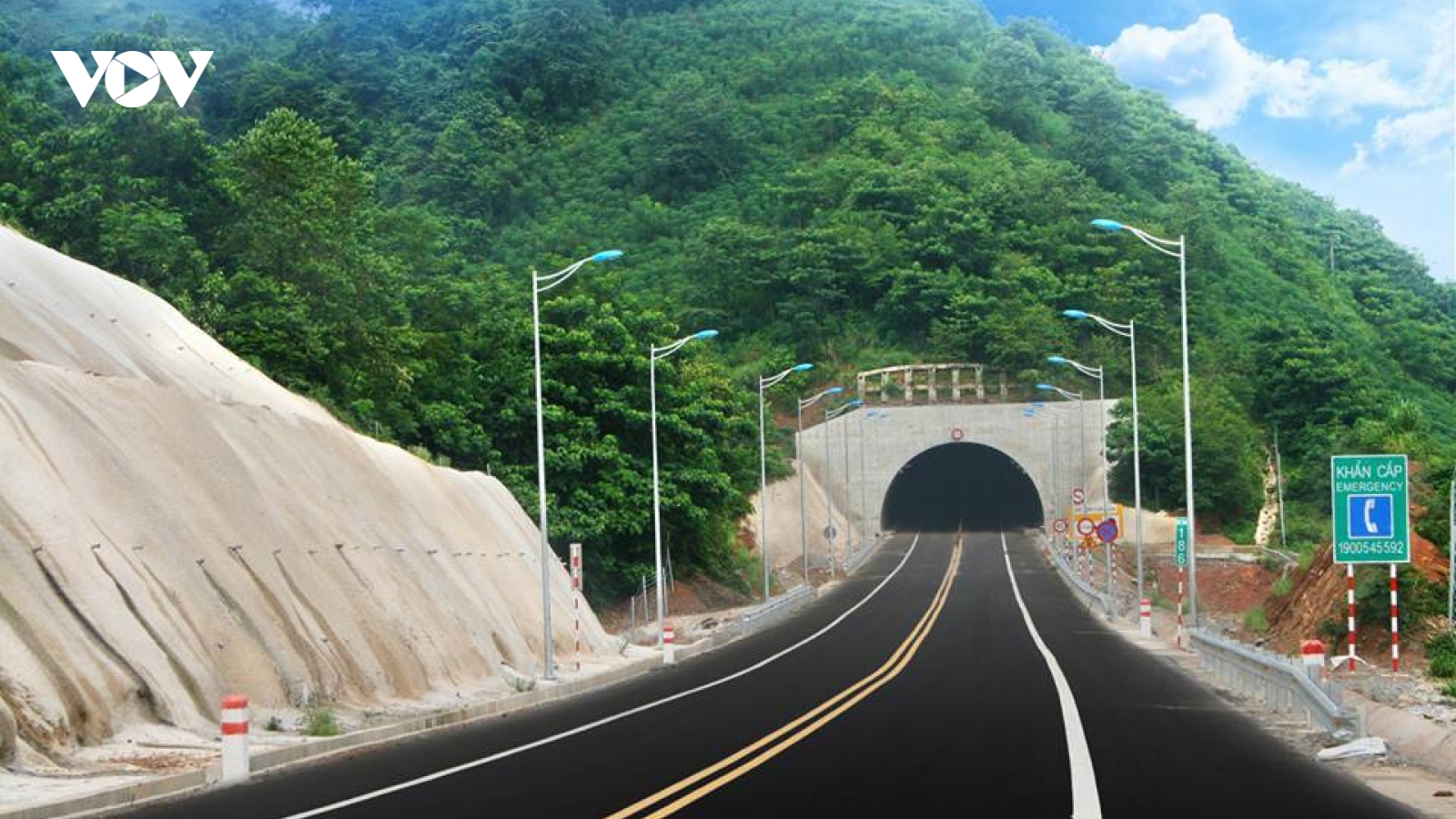 Phê duyệt Khung chính sách bồi thường Dự án Hầm đường bộ qua đèo Hoàng Liên