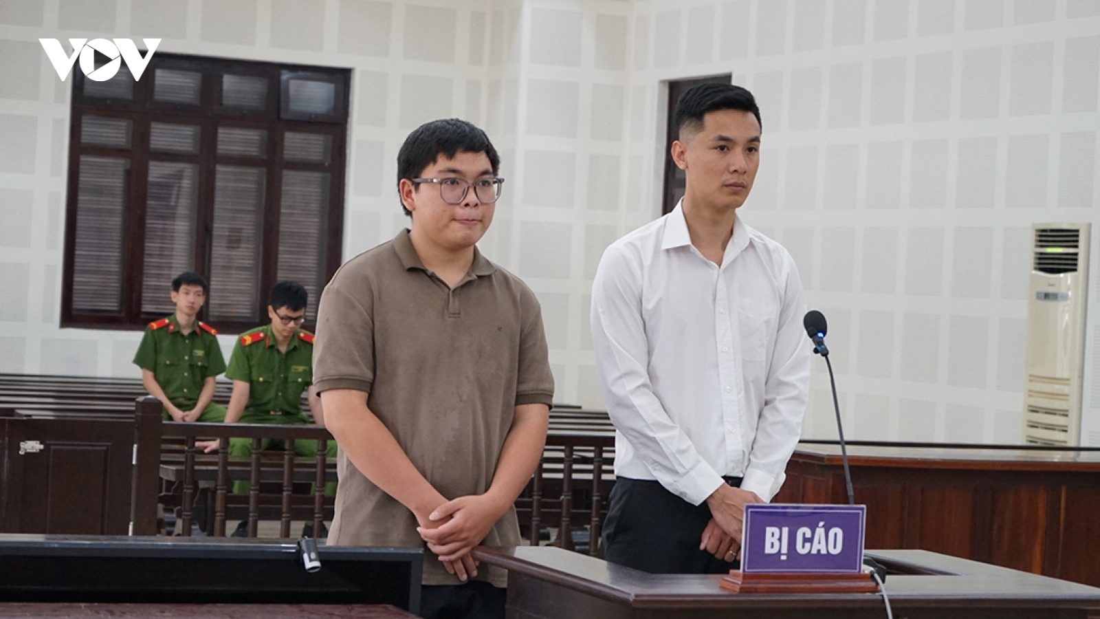 18 tháng tù với lái xe ô tô gây tai nạn làm người nước ngoài đi xe máy tử vong