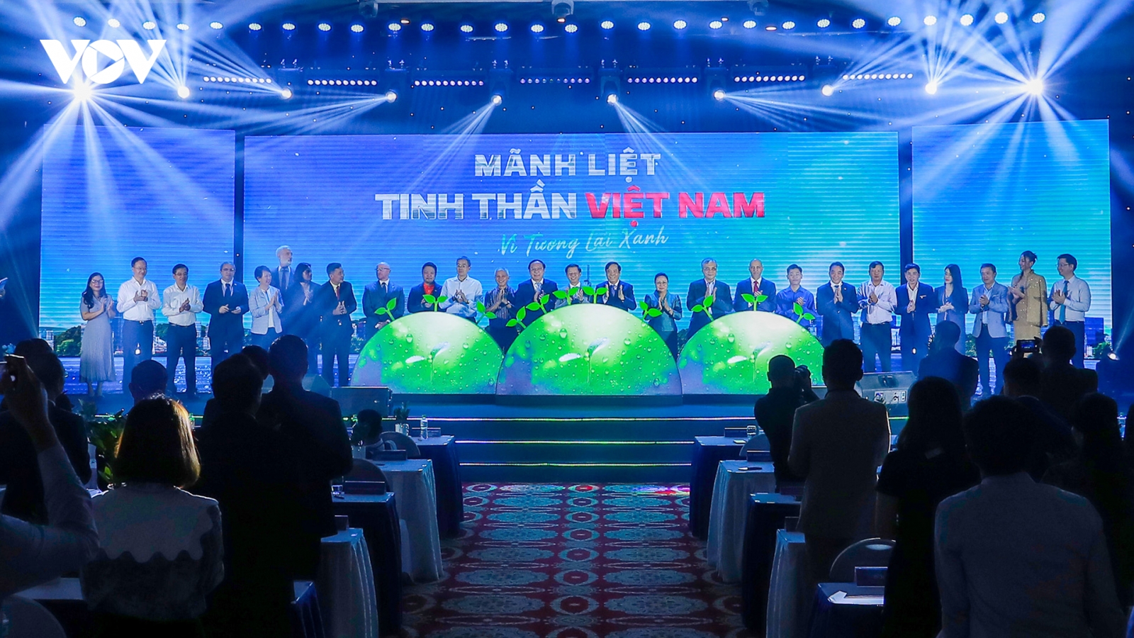 Vingroup phát động chiến dịch “Mãnh liệt tinh thần Việt Nam - vì tương lai xanh”
