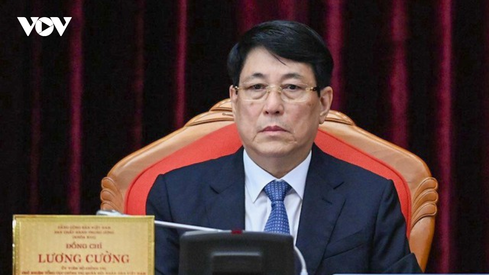 Người đứng đầu có quyền tạm đình chỉ với cán bộ đùn đẩy, trì hoãn công việc
