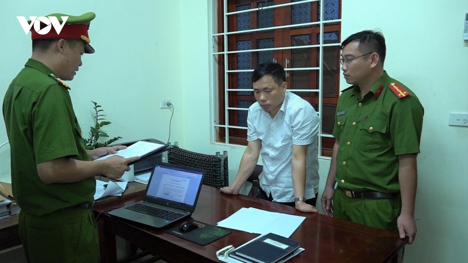 Bắt Phó Chủ tịch huyện Qùy Hợp, tỉnh Nghệ An
