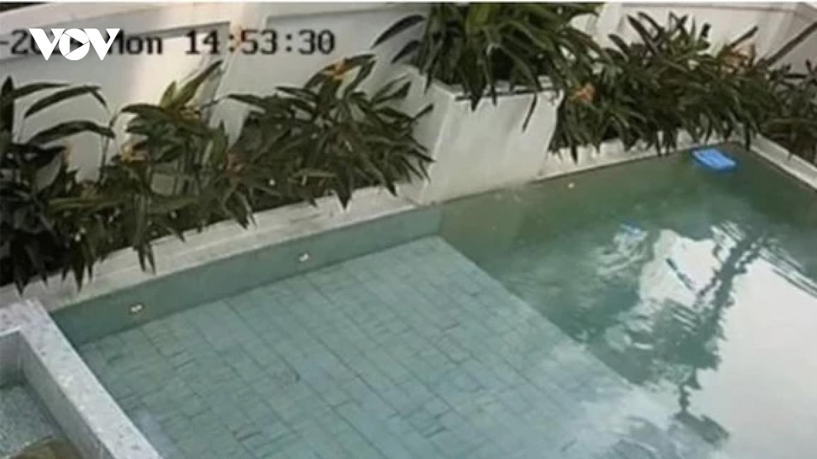 Vụ đuối nước trong bể bơi ở Quảng Ninh: Bé thứ 2 không qua khỏi