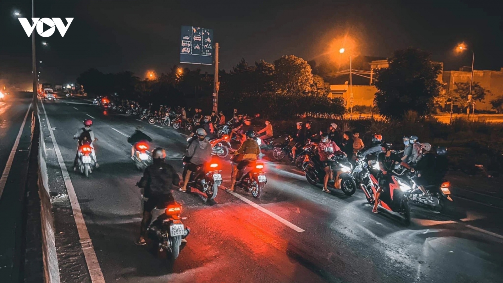 Ngăn chặn tụ tập đua xe trong thời gian nghỉ hè thế nào?