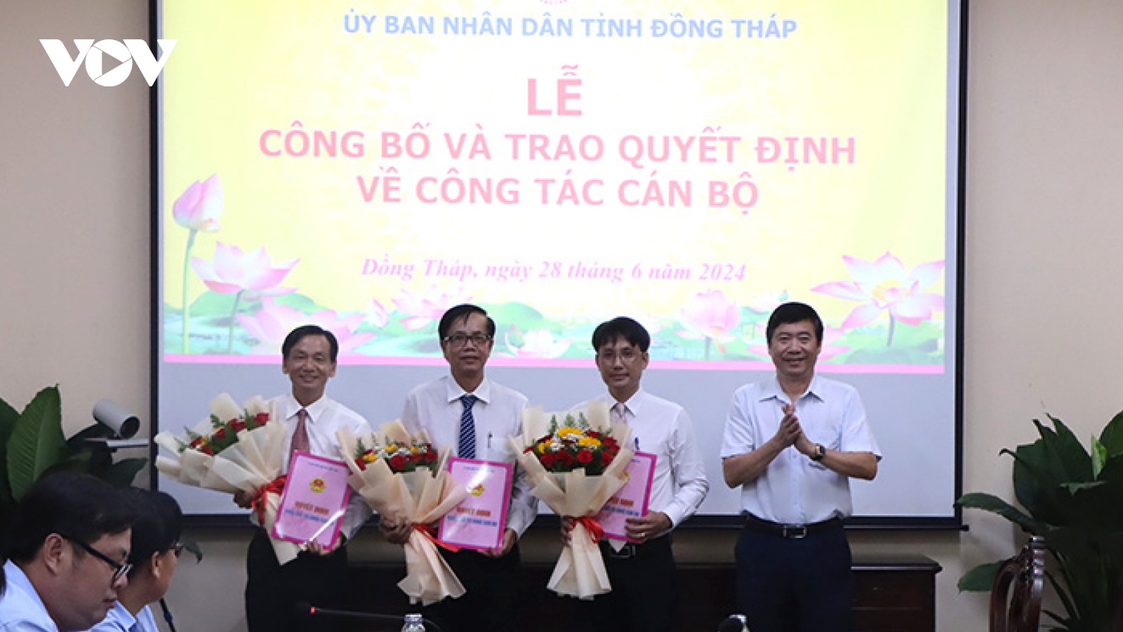 Đồng Tháp công bố các quyết định về công tác cán bộ