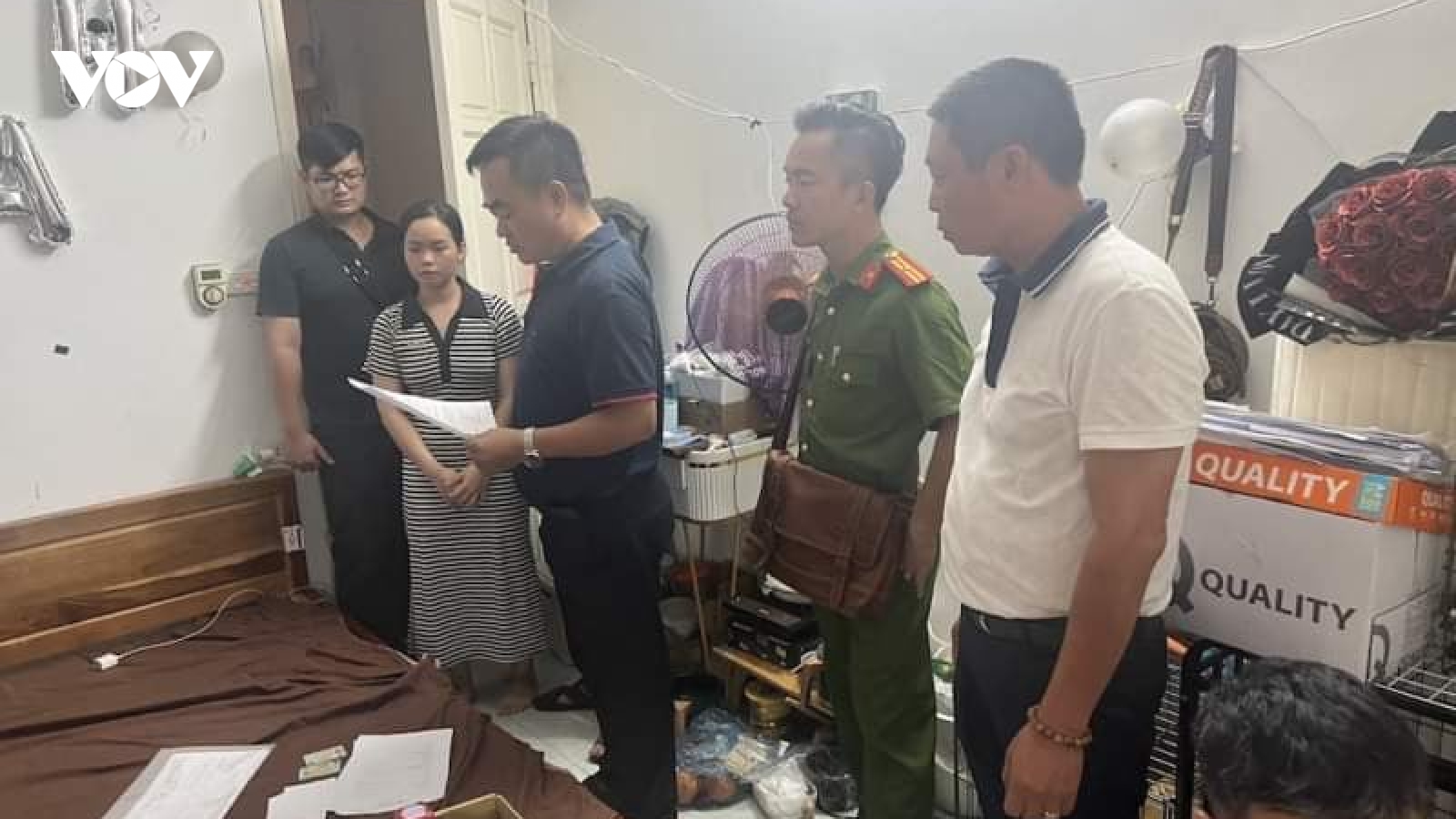 Triệt phá ổ nhóm làm giả con dấu của nhiều giám đốc bệnh viện tại Hà Nội