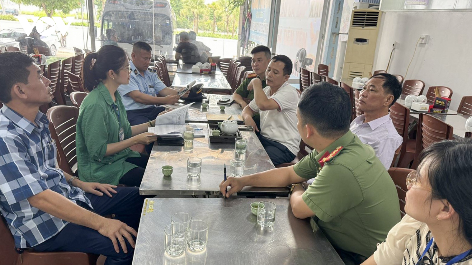 Quảng Ninh xử phạt, yêu cầu nhà hàng xin lỗi vì đuổi khách, niêm yết giá mập mờ