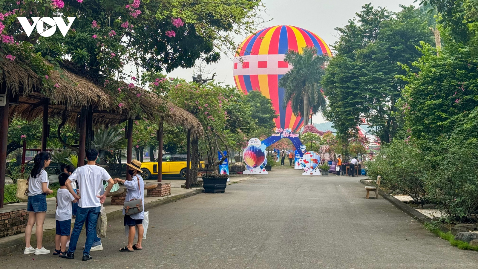 Mở tour ngắm cảnh Sơn Tây trên khinh khí cầu