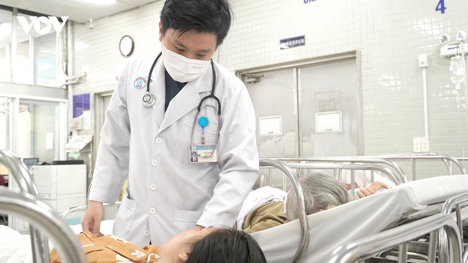 Xem xét tuyển thẳng thí sinh bị gãy cột sống vào lớp 10 công lập gần nhà