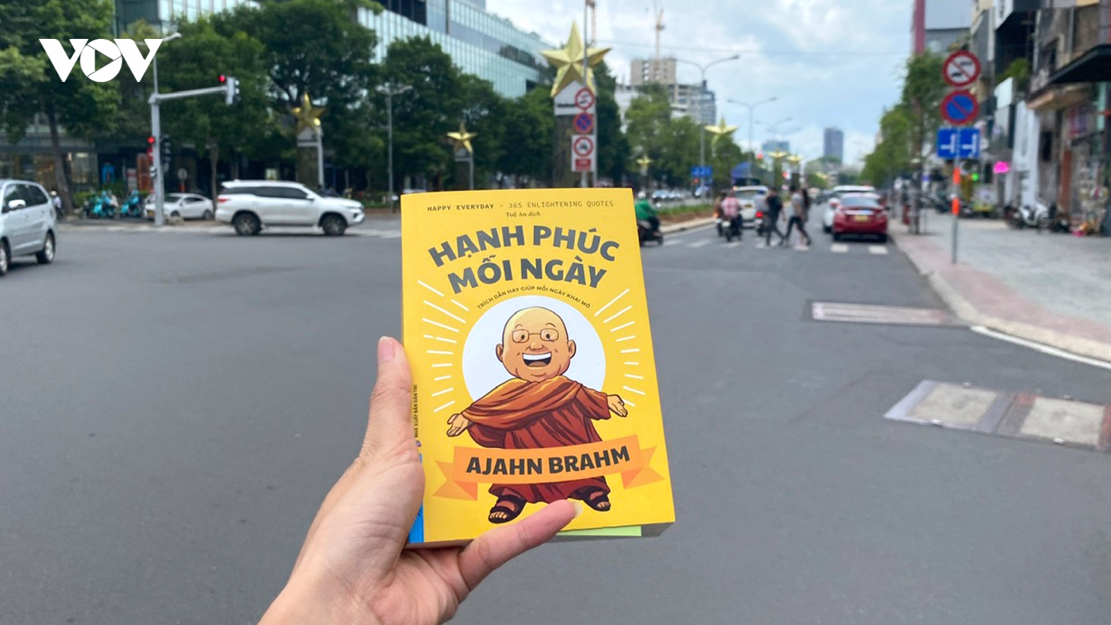 "Hạnh phúc mỗi ngày" - 365 trích dẫn hay cho từng ngày khai mở