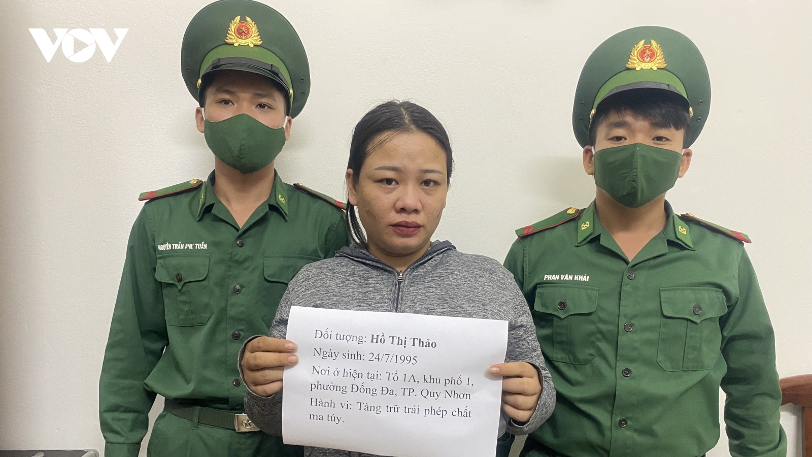 Bắt giữ cô gái tàng trữ 18 gói ma túy