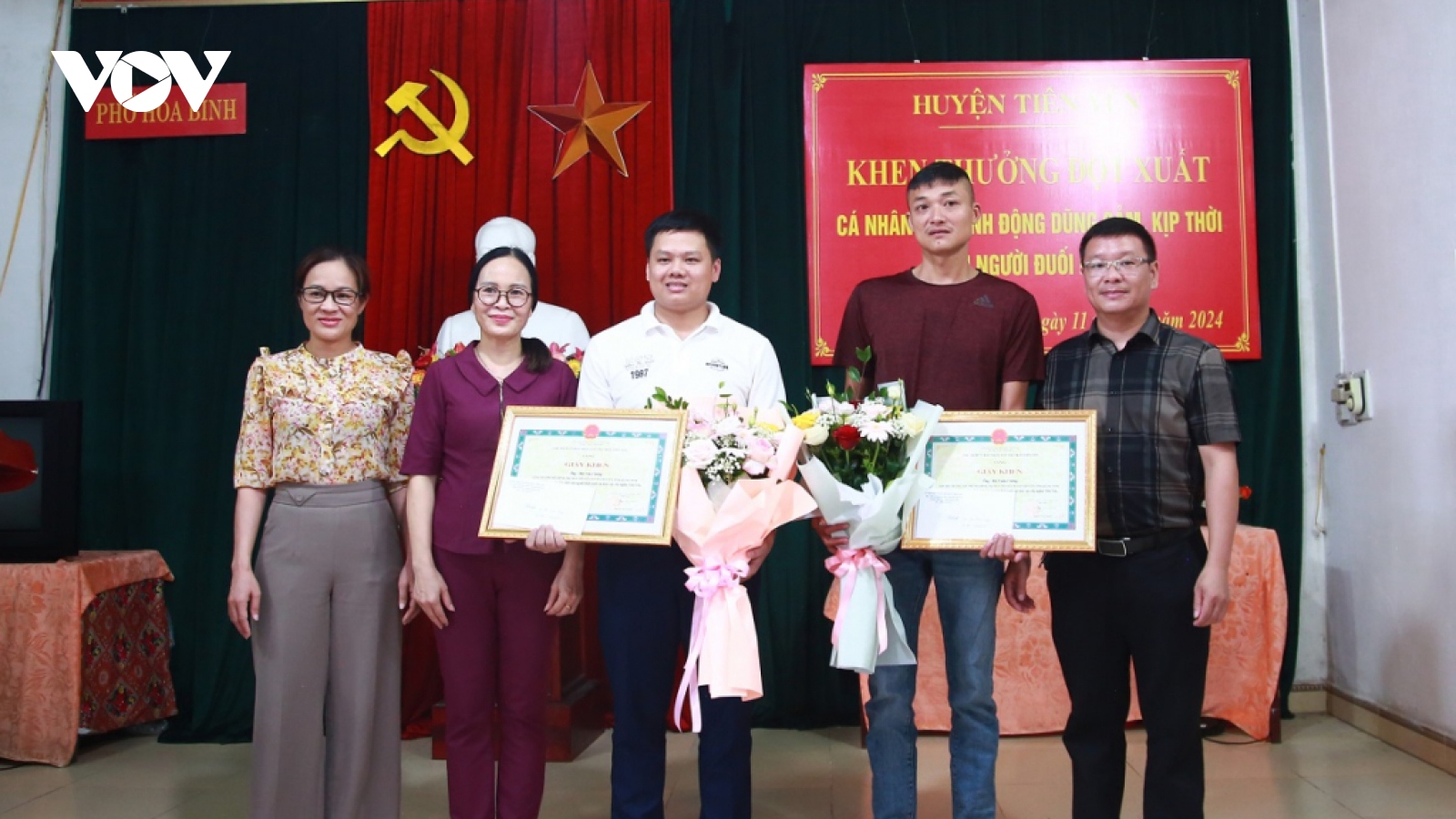 Khen thưởng 2 thanh niên cứu người đuối nước ở Quảng Ninh
