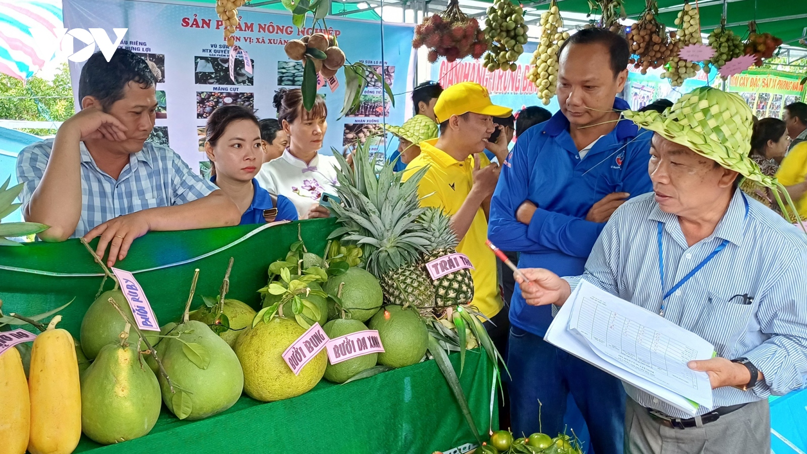 Hàng ngàn du khách tham dự Lễ hội trái cây sông nước miệt vườn Sóc Trăng