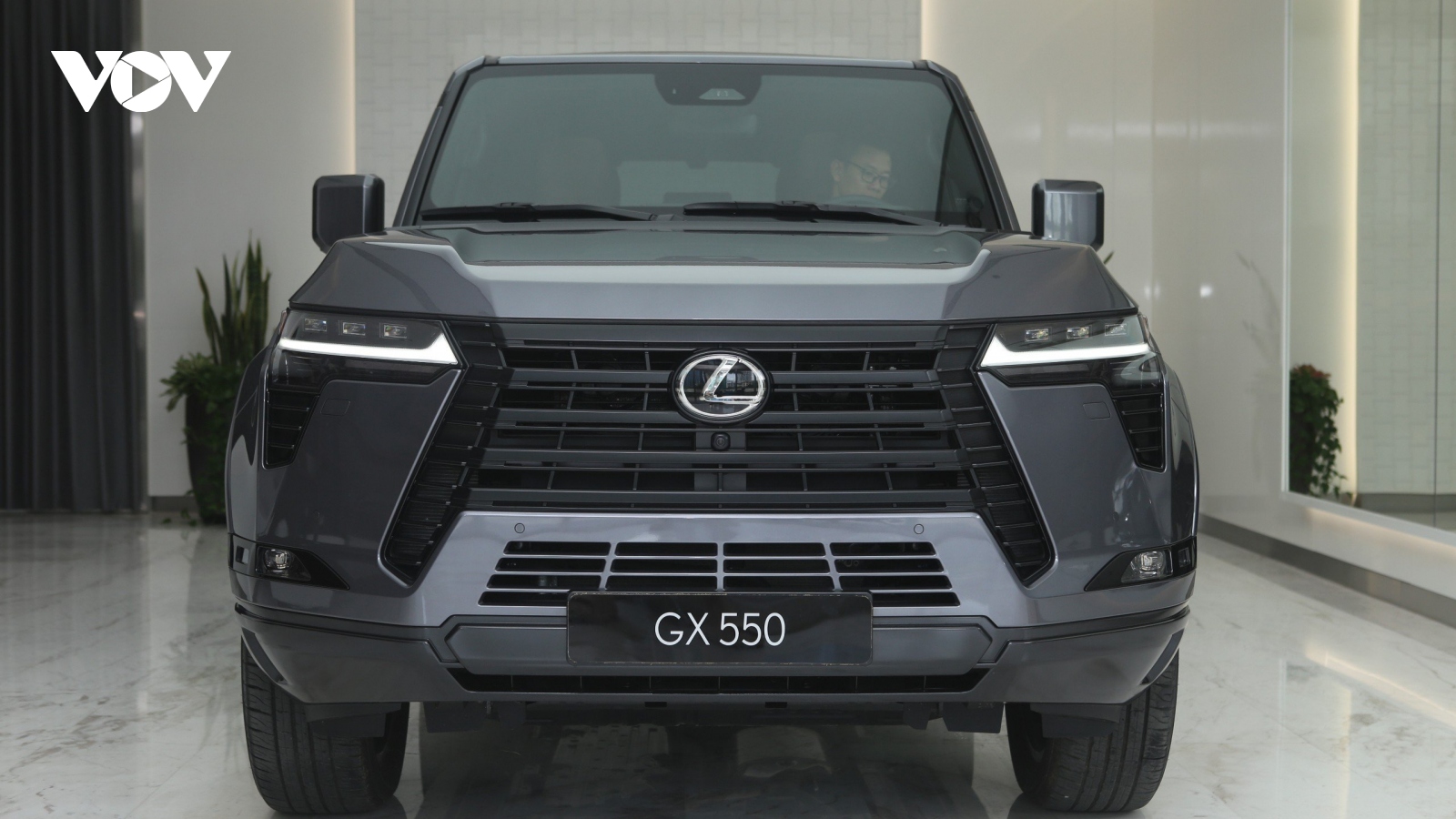 Ảnh chi tiết Lexus GX 550 thực tế tại đại lý