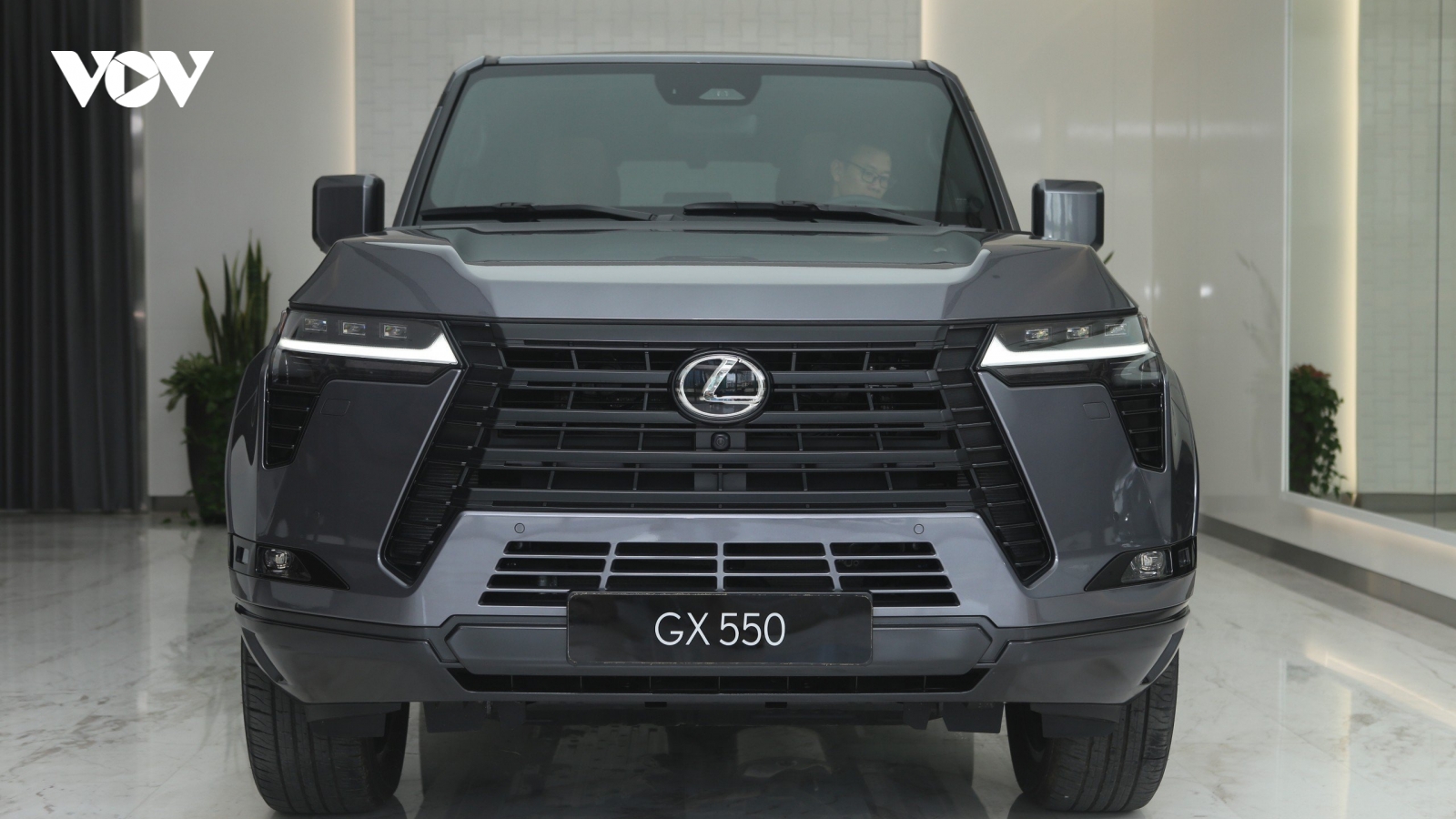 Ảnh chi tiết Lexus GX 550 thực tế tại đại lý
