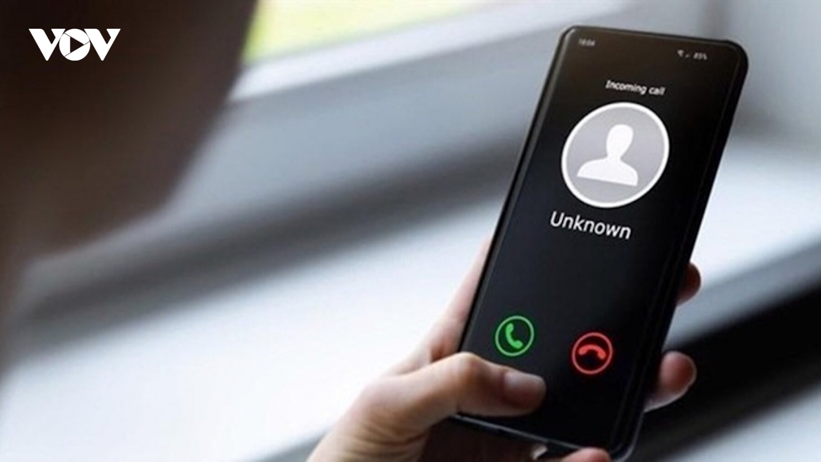 Sập bẫy cuộc gọi giả mạo công an, cụ bà ở Hà Nội bị mất 5 tỷ đồng