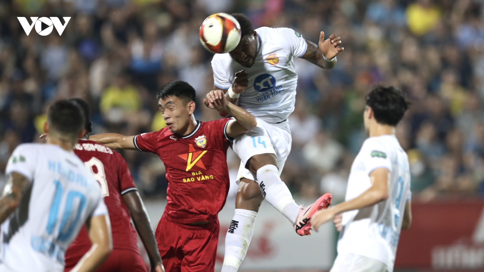Nam Định nhận tin vui trước cơ hội đăng quang V-League trên sân nhà