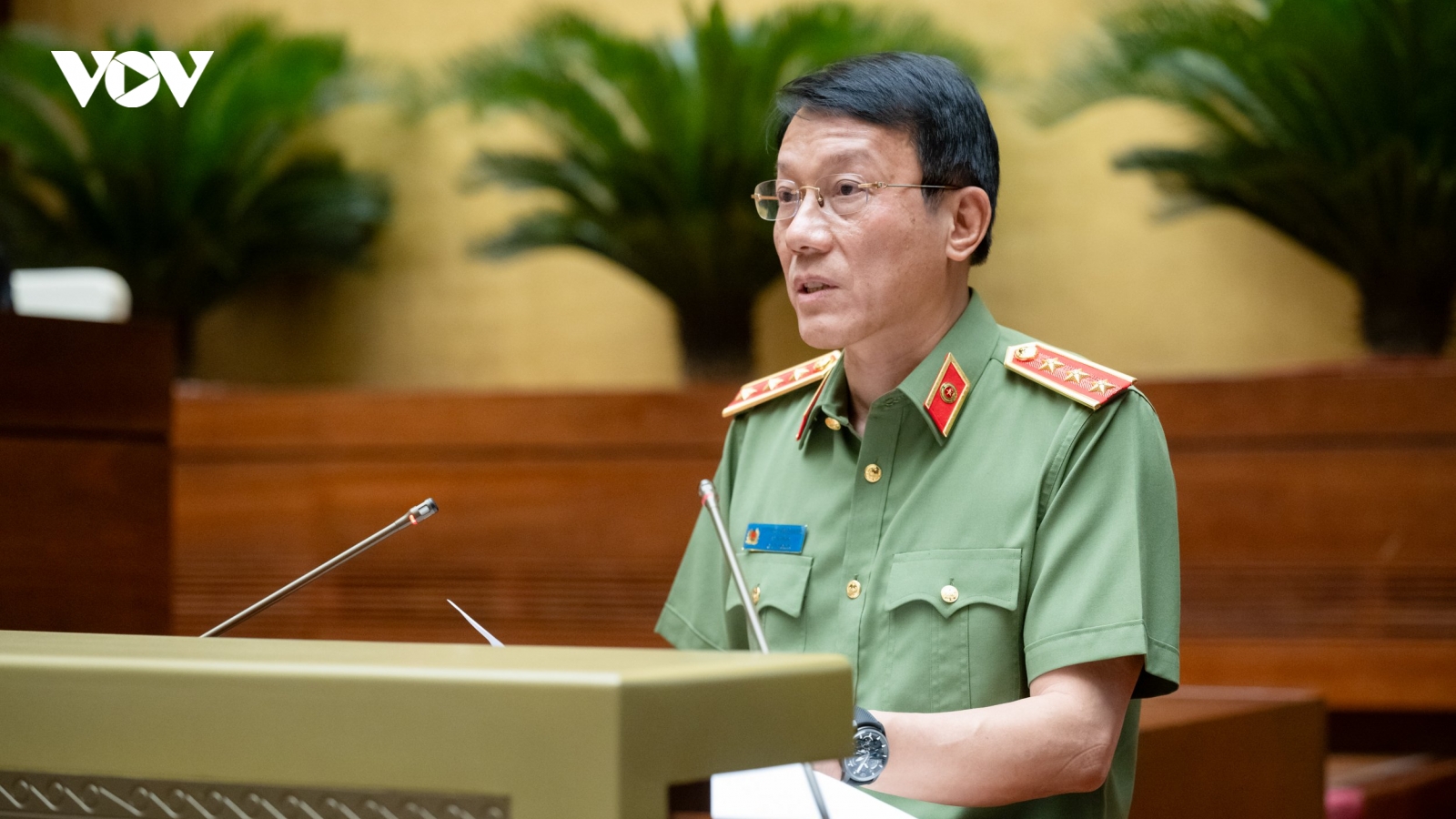 Bộ trưởng Lương Tam Quang trình dự án Luật Phòng, chống mua bán người (sửa đổi)