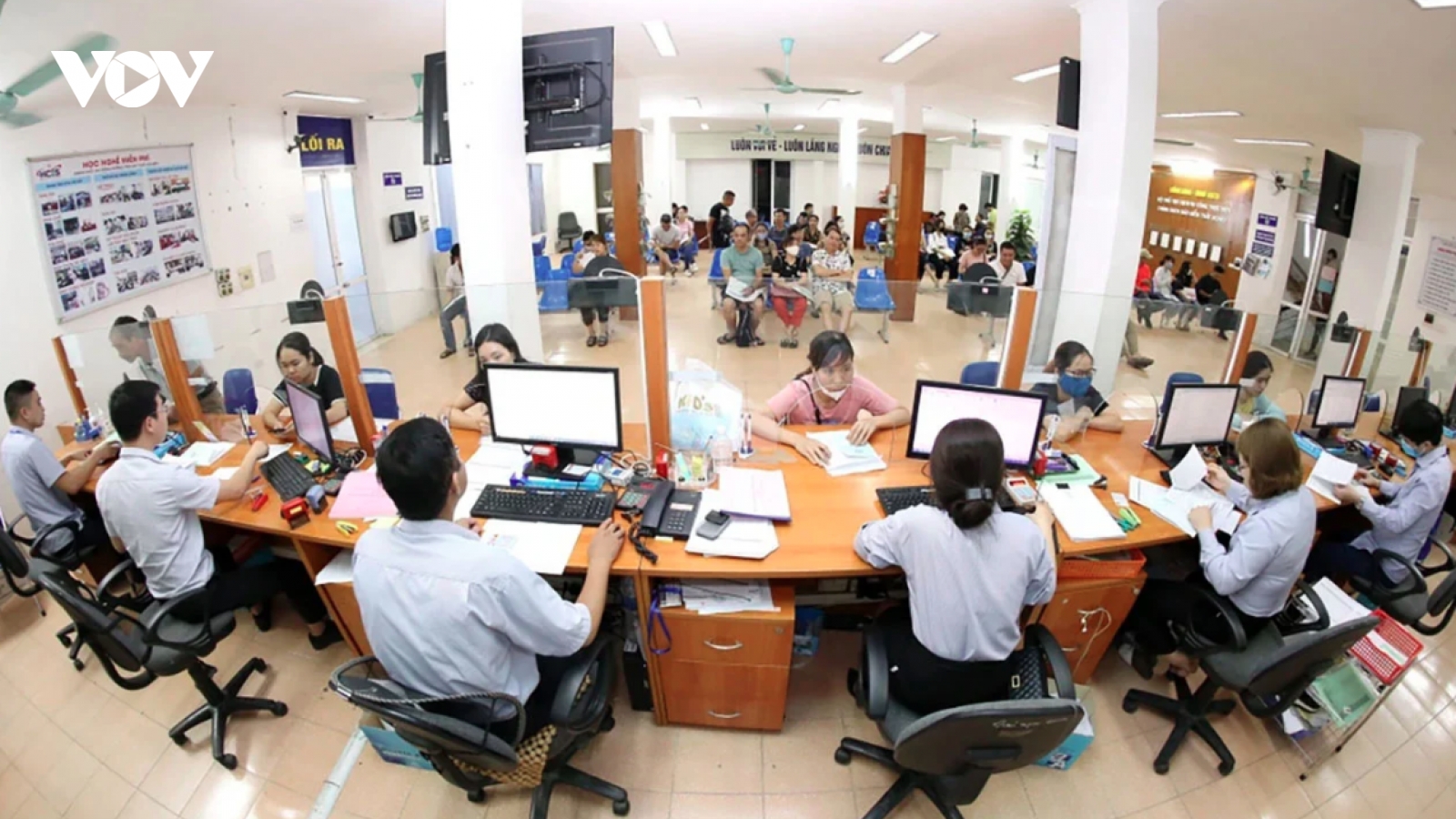 Nâng mức hưởng trợ cấp thất nghiệp lên 75% có phù hợp?