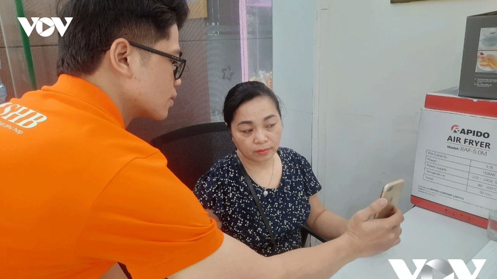 Loay hoay xác thực sinh trắc học trên app ngân hàng