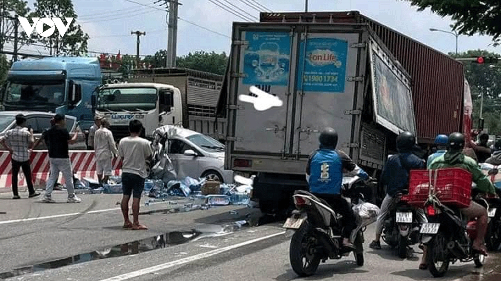 Tai nạn liên hoàn trên Quốc lộ 13, đoạn qua Bình Dương, 1 người tử vong