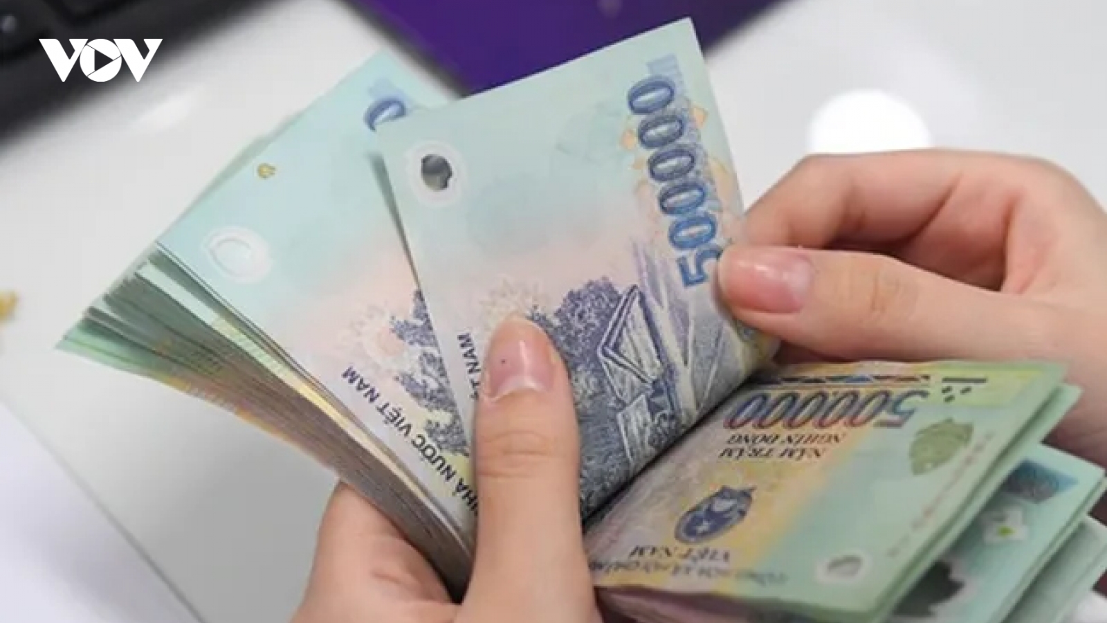 Ai là công chức loại A0, mức lương sẽ thay đổi thế nào từ ngày 1/7/2024?