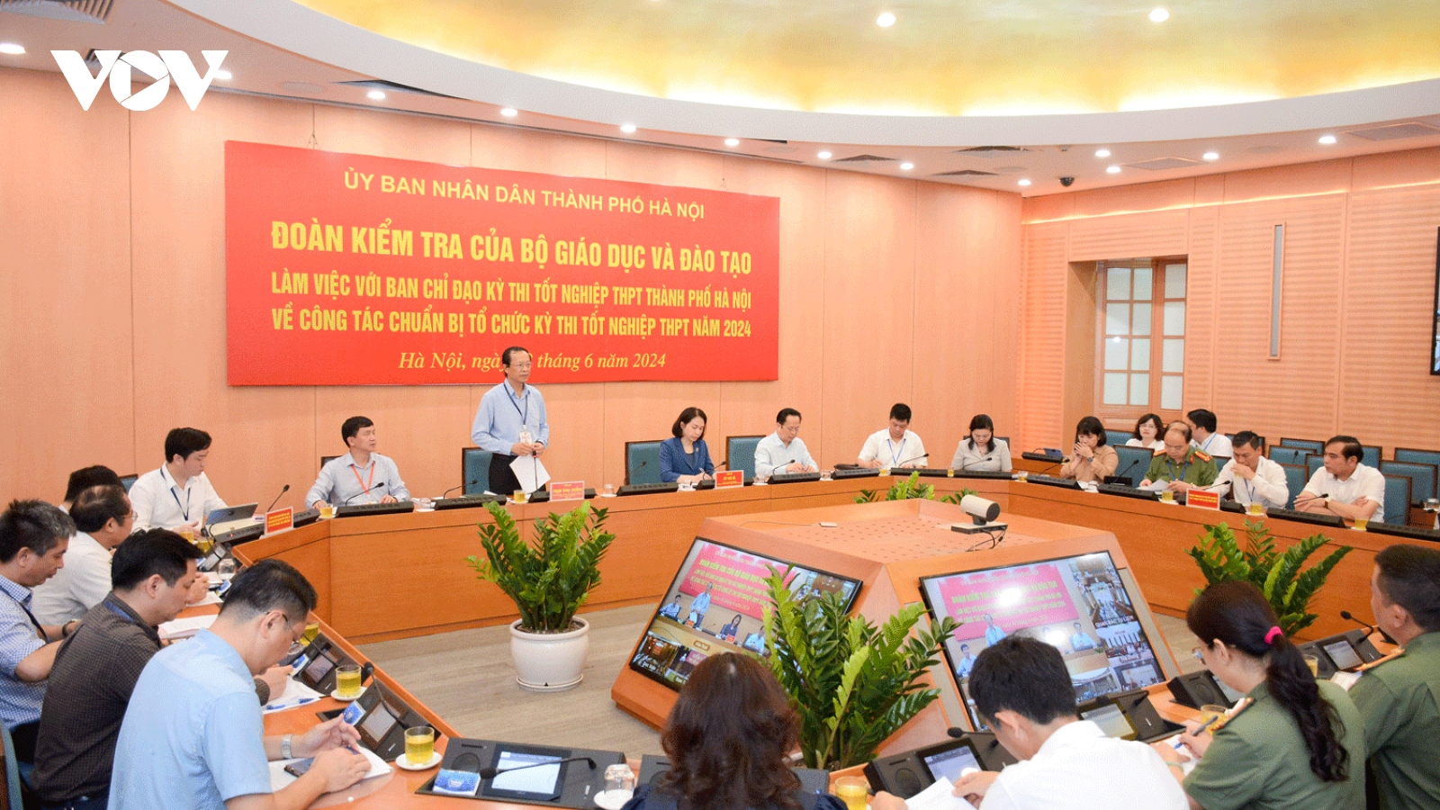 Bộ Giáo dục và Đào tạo kiểm tra chuẩn bị thi tốt nghiệp tại Hà Nội