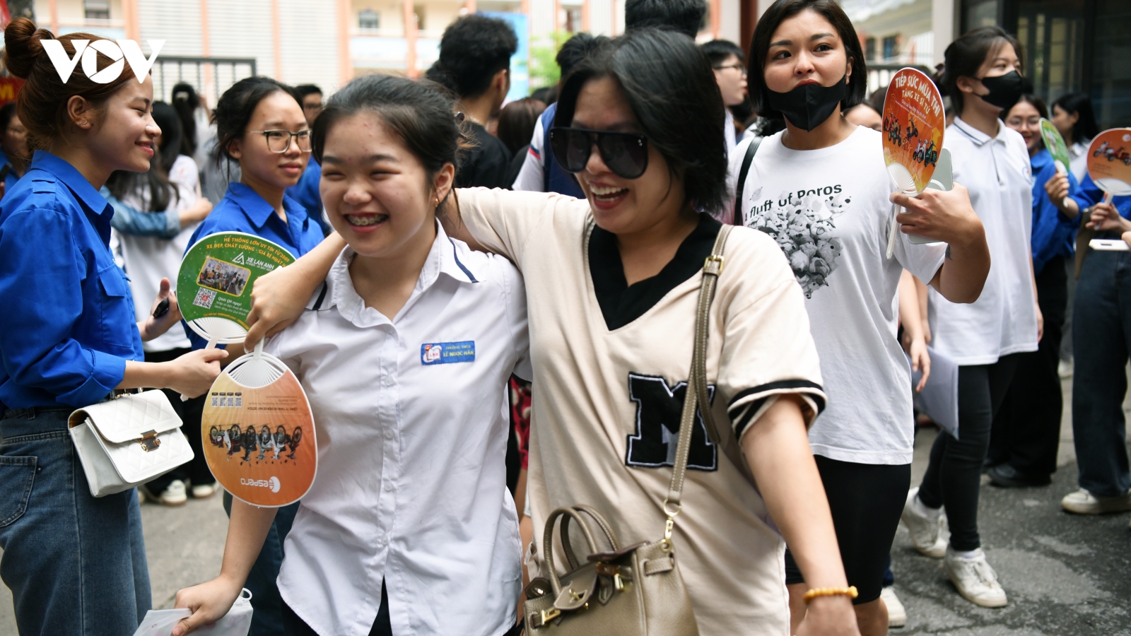 Thi vào 10 ở Hà Nội: Học sinh khá, giỏi không khó đạt 8-9 điểm