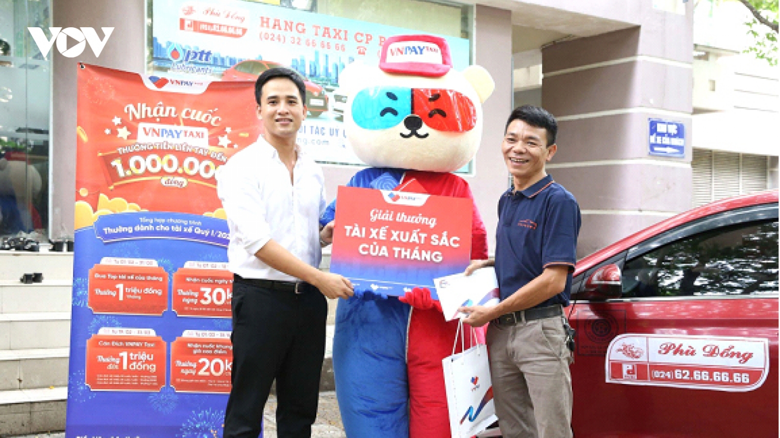 VNPAY đồng hành cùng hãng taxi trao thưởng cho nhiều tài xế xuất sắc hàng tháng