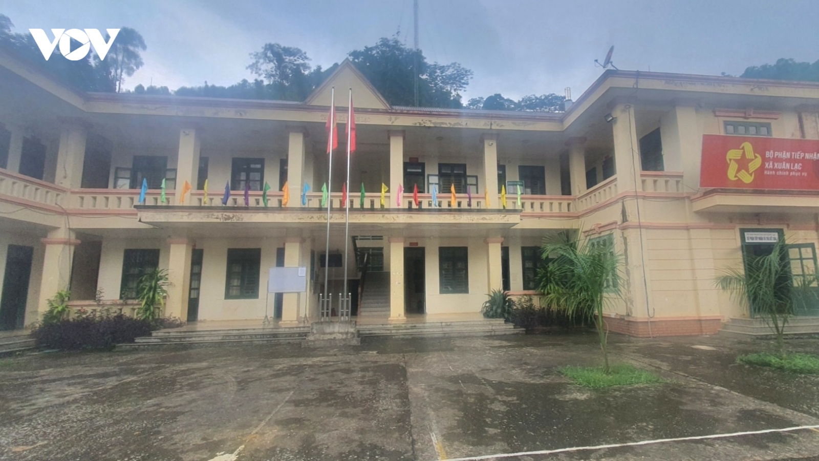 Khởi tố, bắt tạm giam Bí thư và Chủ tịch xã ở Bắc Kạn vì chi tiêu sai kinh phí