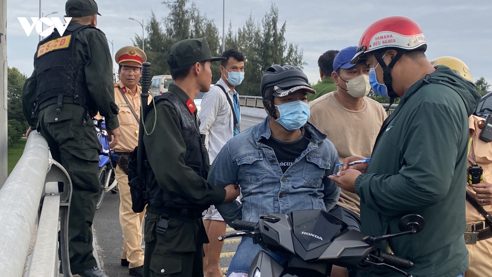 Tiền Giang bắt quả tang một đối tượng bán ma túy liên tỉnh