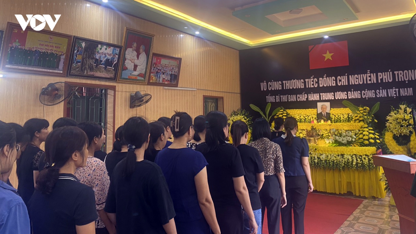 Người dân làng Thượng Điện (Hải Phòng) lập bàn thờ viếng Tổng Bí thư Nguyễn Phú Trọng