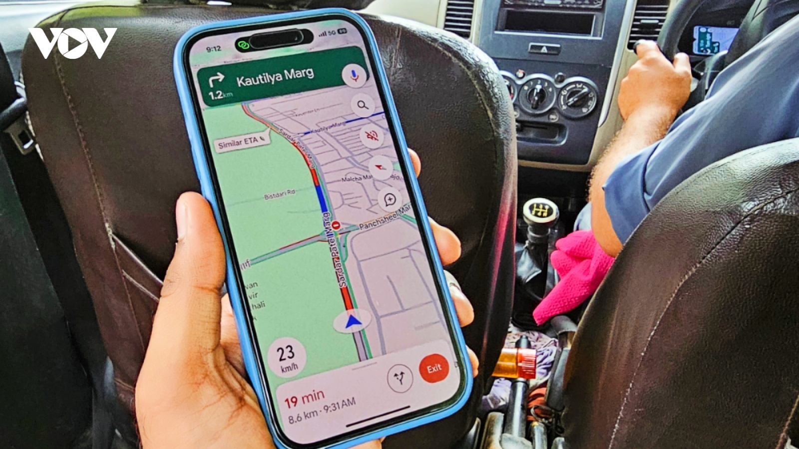 Người dùng iPhone đã có thể xem tốc độ di chuyển với Google Maps