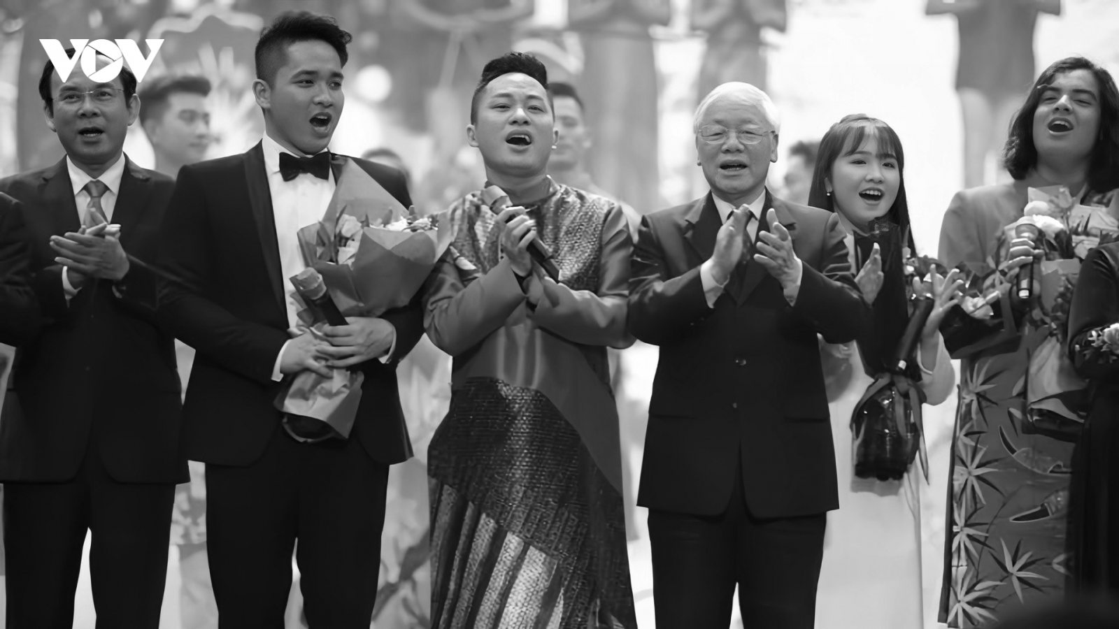 "Nhớ mãi ánh mắt trìu mến Tổng Bí thư Nguyễn Phú Trọng dành cho văn nghệ sĩ"