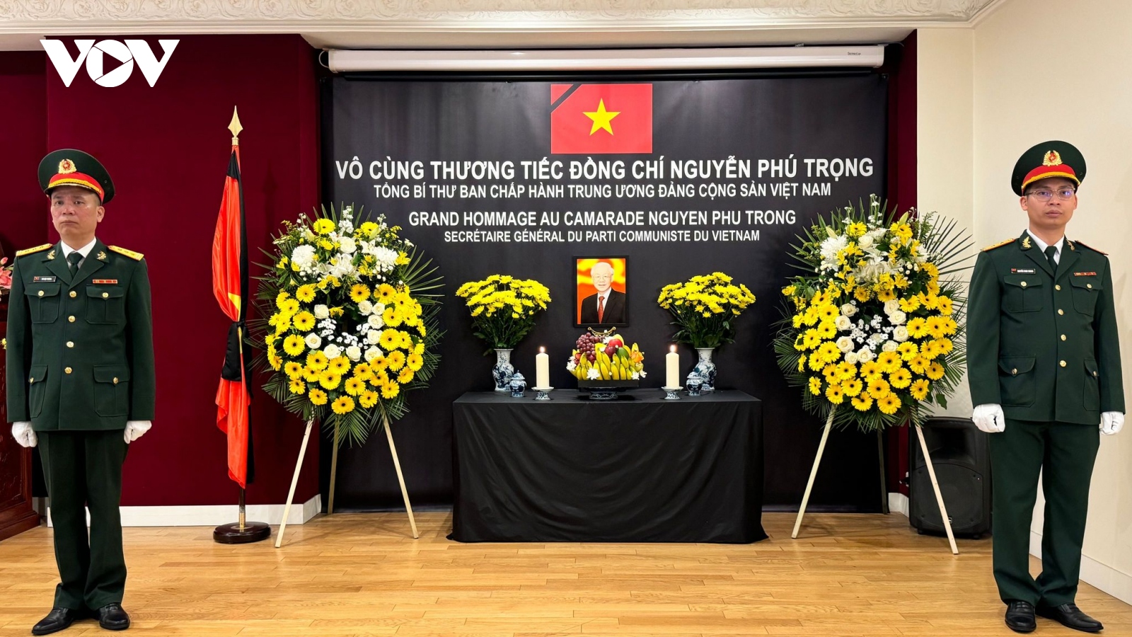 Lễ viếng và mở sổ tang tưởng nhớ Tổng Bí thư Nguyễn Phú Trọng tại Pháp