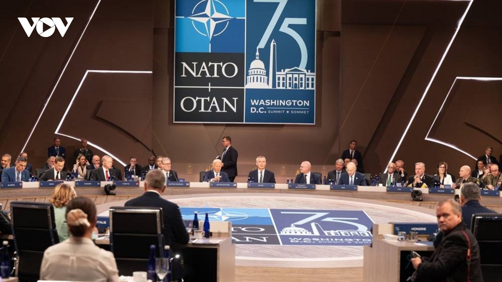 Thượng đỉnh NATO nhấn mạnh tình đoàn kết và mở rộng hợp tác