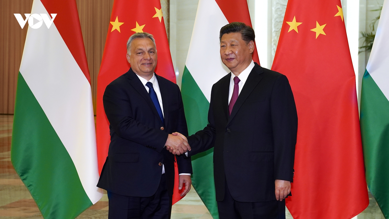 Ngoại trưởng Trung Quốc và Hungary điện đàm sau động thái tẩy chay của EC
