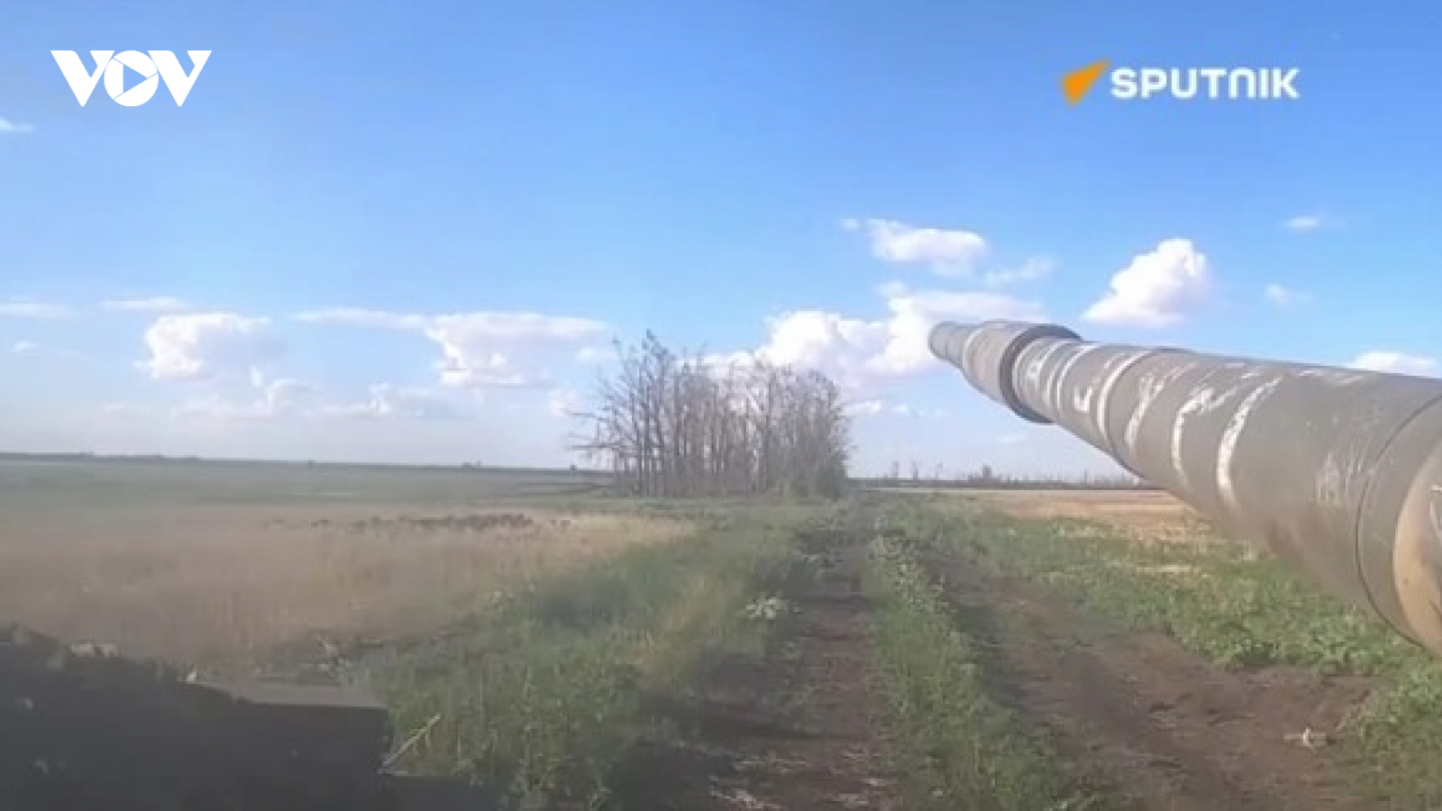 Xe tăng T-72B3M tấn công như vũ bão vào thành trì quân sự của Ukraine ở Avdiivka