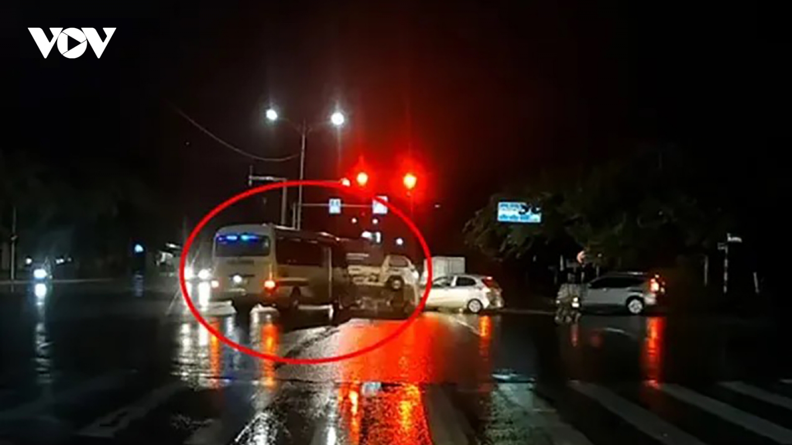 Chuyên gia: Việc áp dụng hay bỏ hệ thống đồng hồ đếm ngược cần cân nhắc kỹ lưỡng