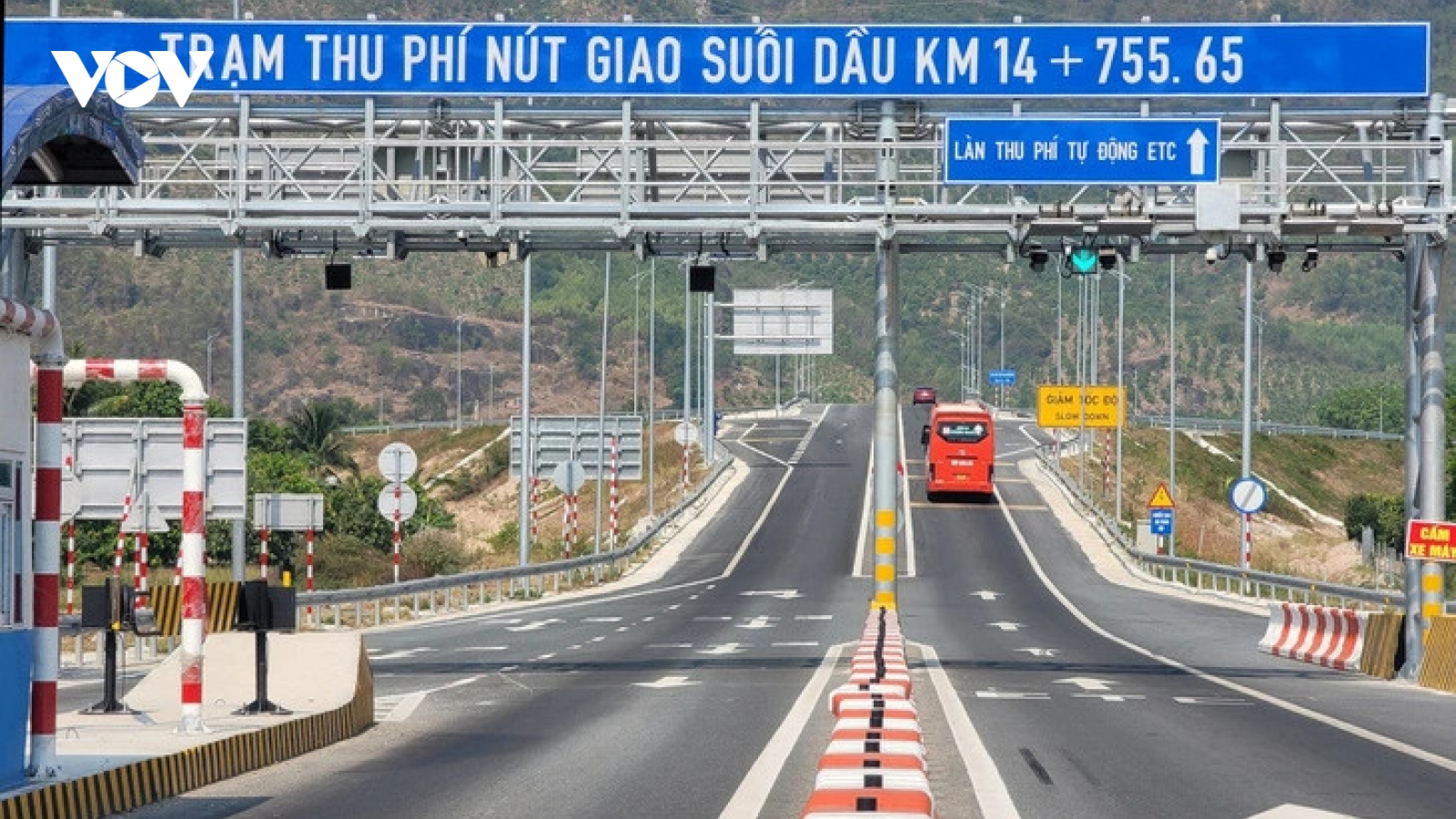 Thu phí 12 tuyến cao tốc do Nhà nước đầu tư cần hài hòa và minh bạch