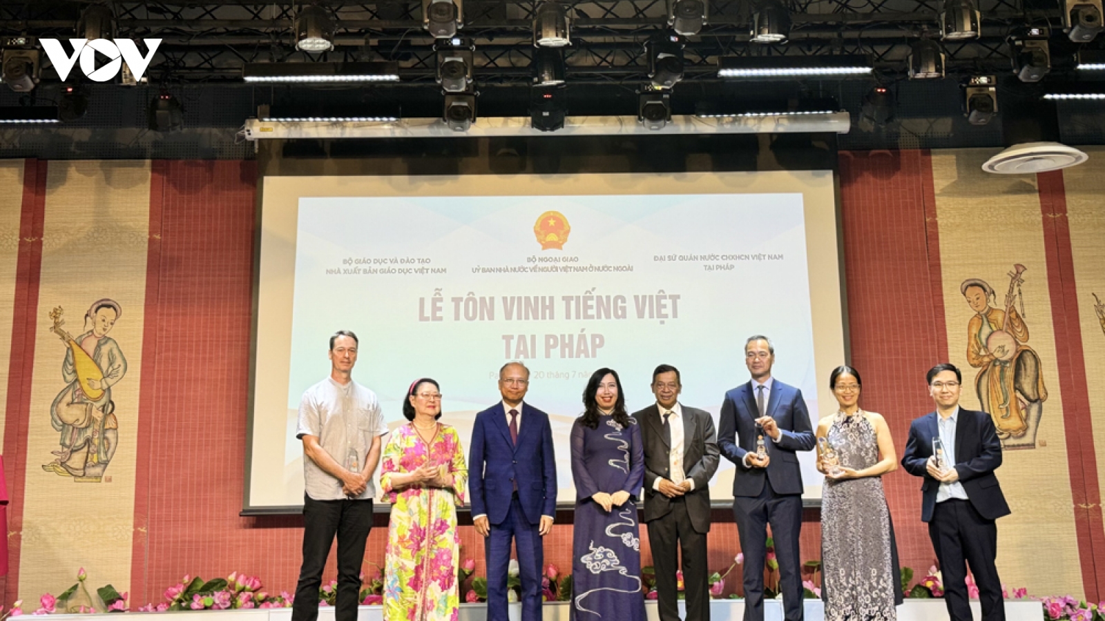 Tiếng Việt là cầu nối Kiều bào Pháp với quê hương