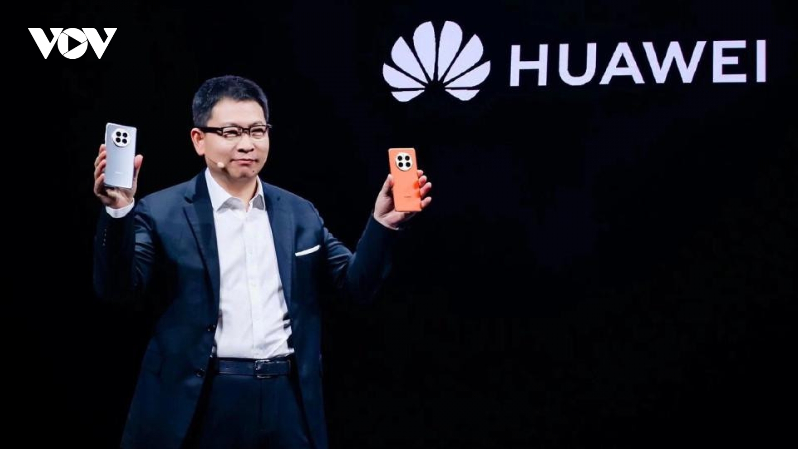Huawei từng không thể tự sản xuất một chiếc điện thoại 5G