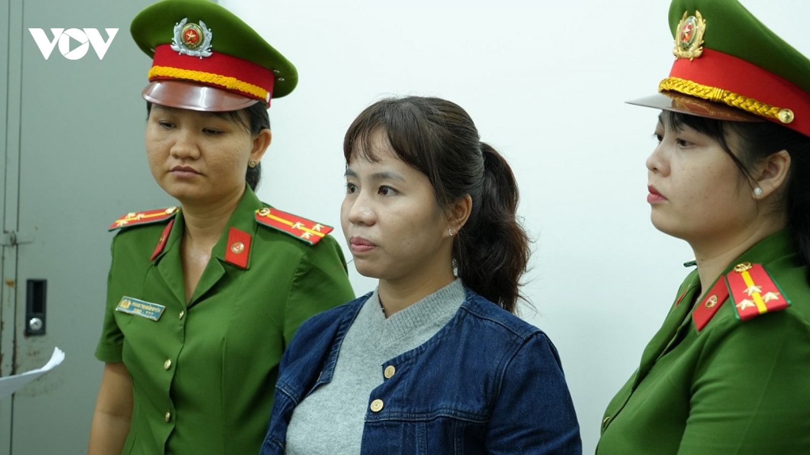 Vụ giữ người trái pháp luật ở Bình Thuận: Giao 3 cháu nhỏ cho người mẹ