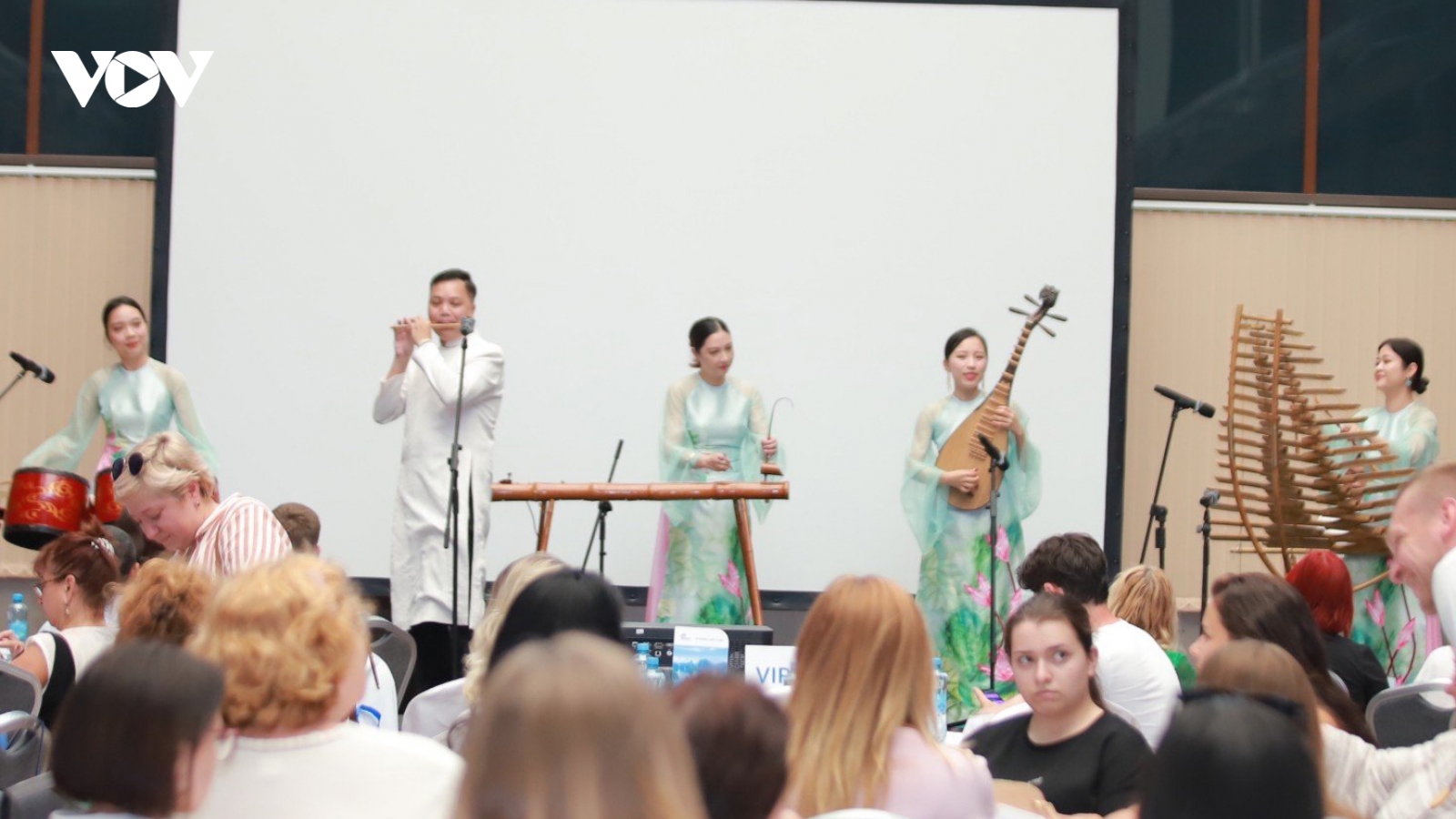 Tăng cường hợp tác du lịch giữa Việt Nam và Nga