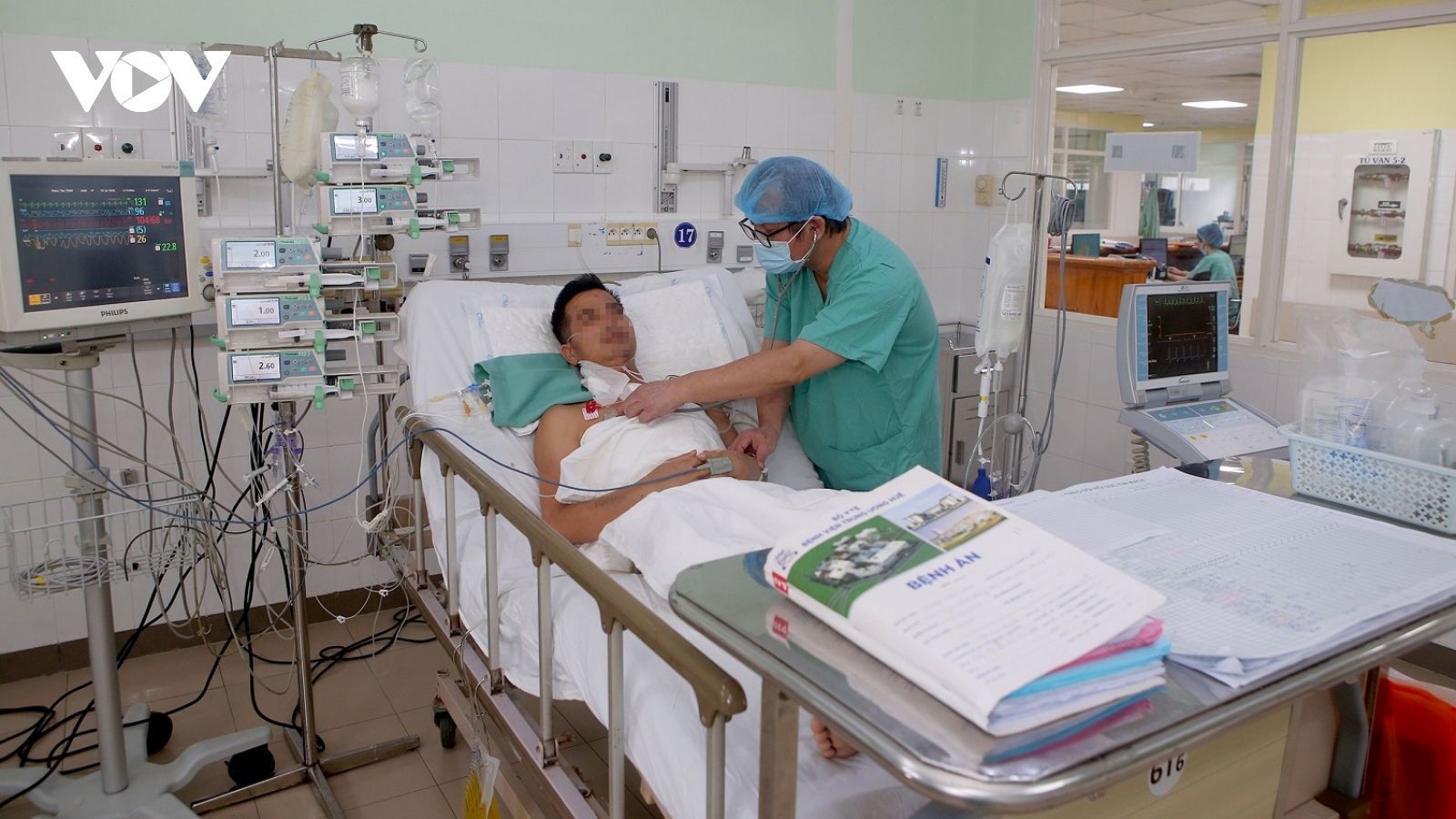 Bệnh nhân 43 tuổi được "hồi sinh" nhờ trái tim hiến của người lớn tuổi Hà Nội